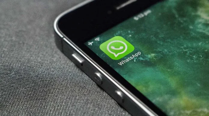 WhatsApp Tips and Tricks: Girlfriend's WhatsApp chat will be visible in your smartphone, just make this setting